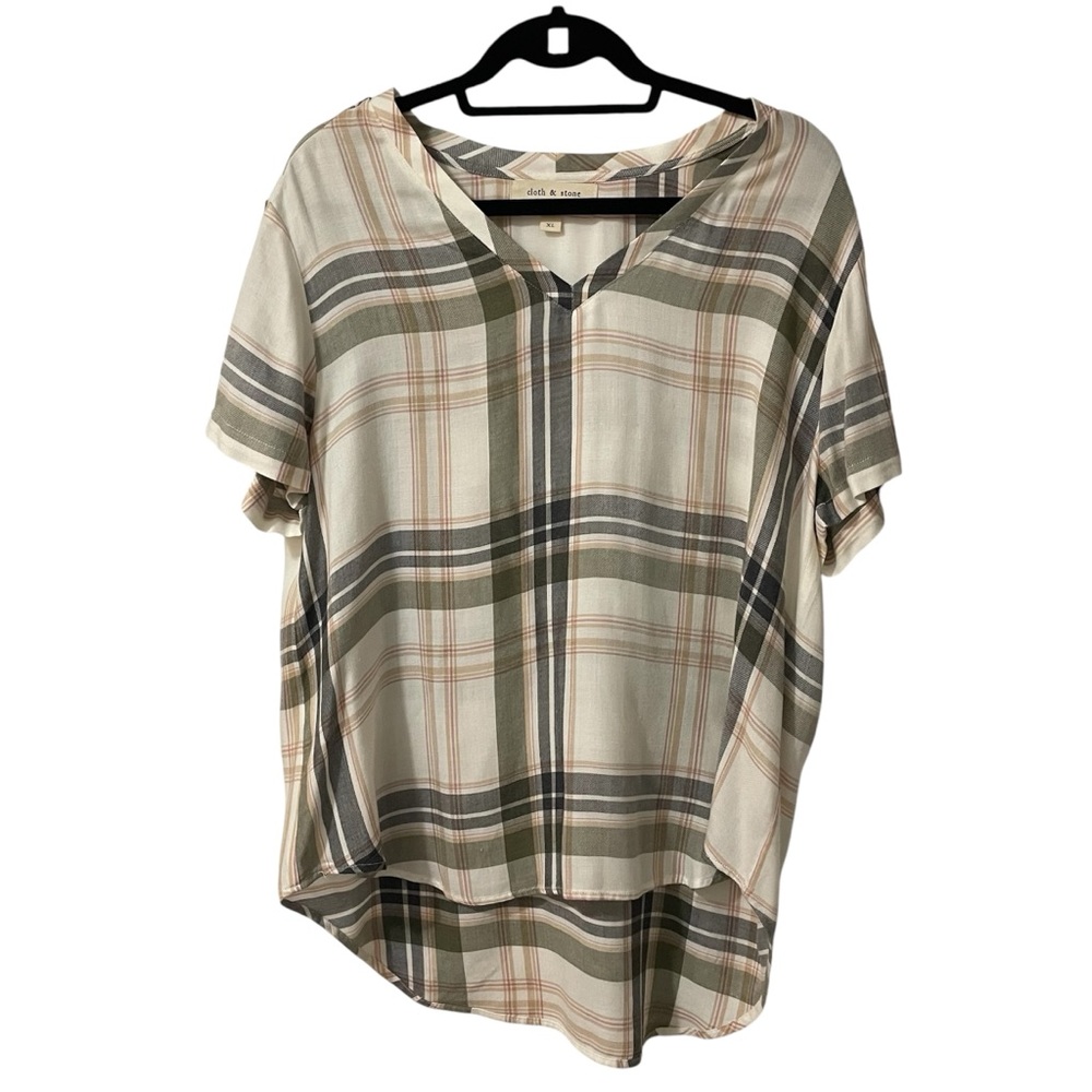Cloth and Stone v-neck shirt